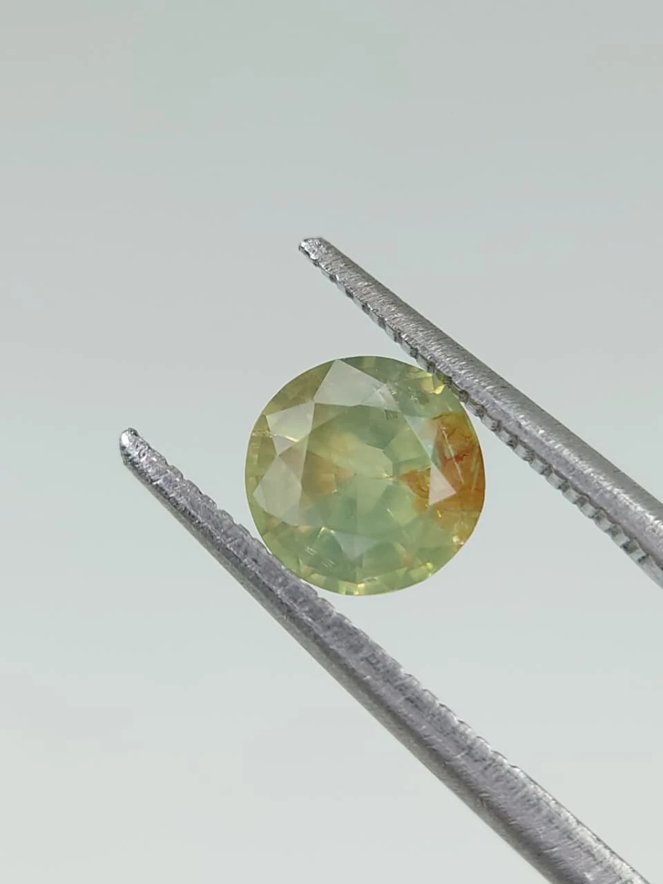 1.37ct Round Cut Natural Sapphire from Nigeria — view 4